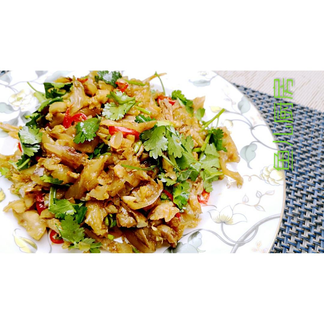 优雅招财猪手──《鱼儿厨房》2018年夜饭