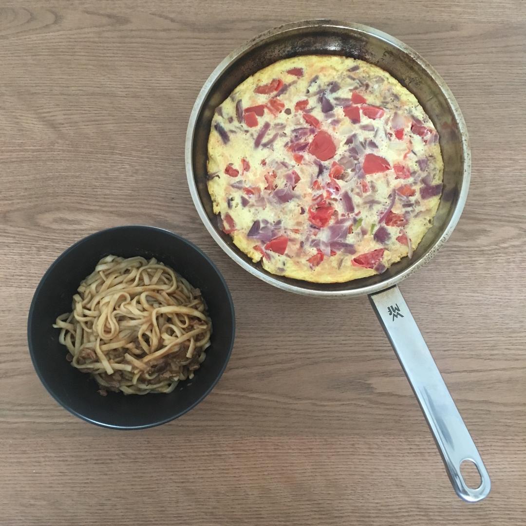 香飘满屋的番茄洋葱披萨蛋（快手菜）