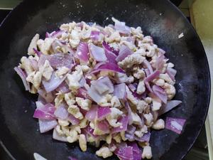 咖喱鸡块土豆(胡萝卜洋葱)的做法 步骤7