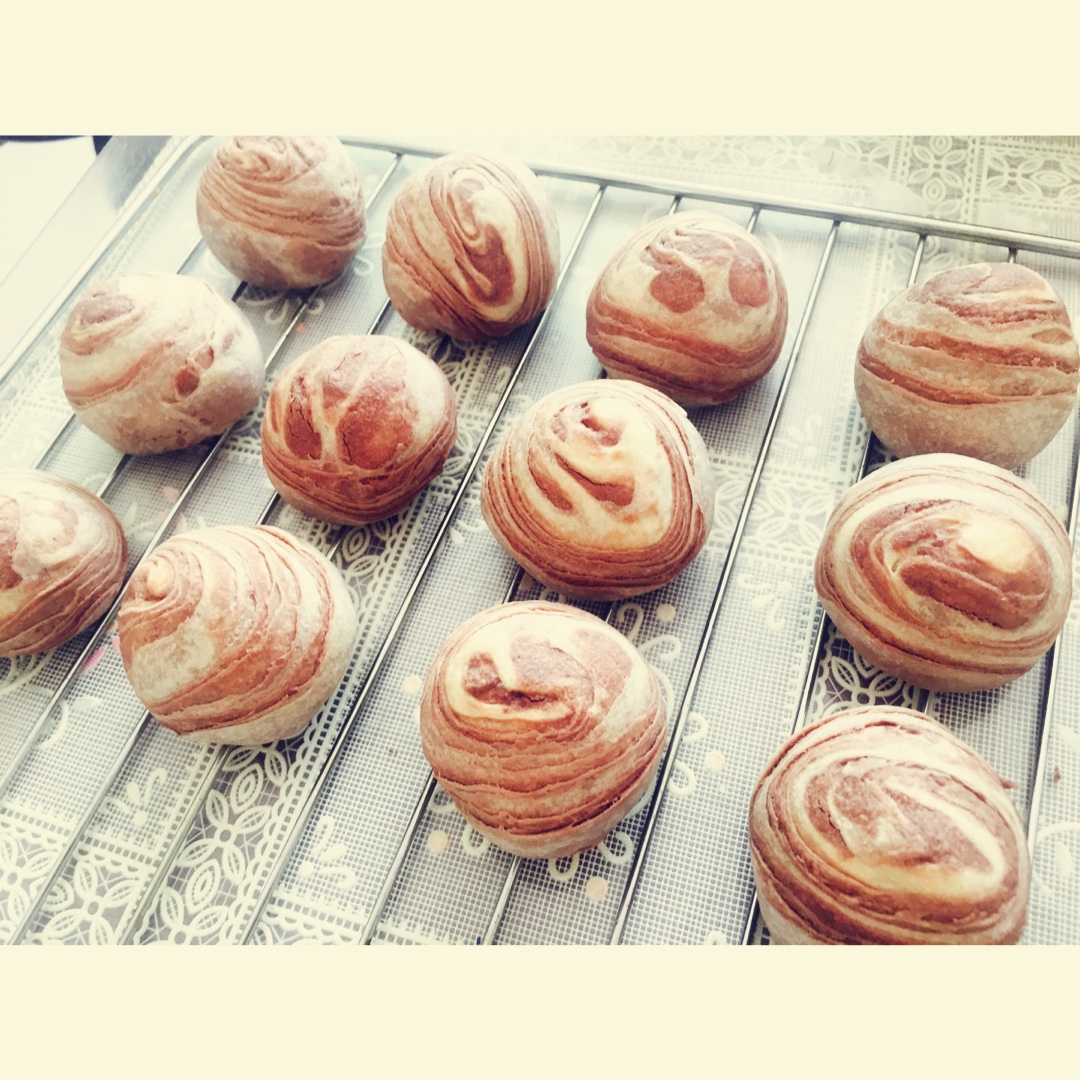 蛋黄酥~紫薯、抹茶、原味~花好月圆，中秋快乐~内附一次做六色蛋黄酥方法~