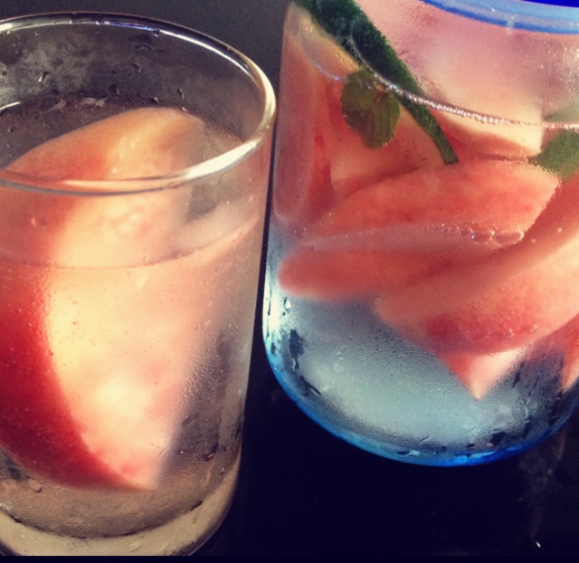 夏日清凉桃子汽水