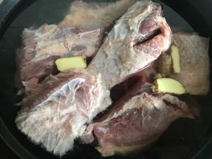 卤牛肉的做法 步骤4