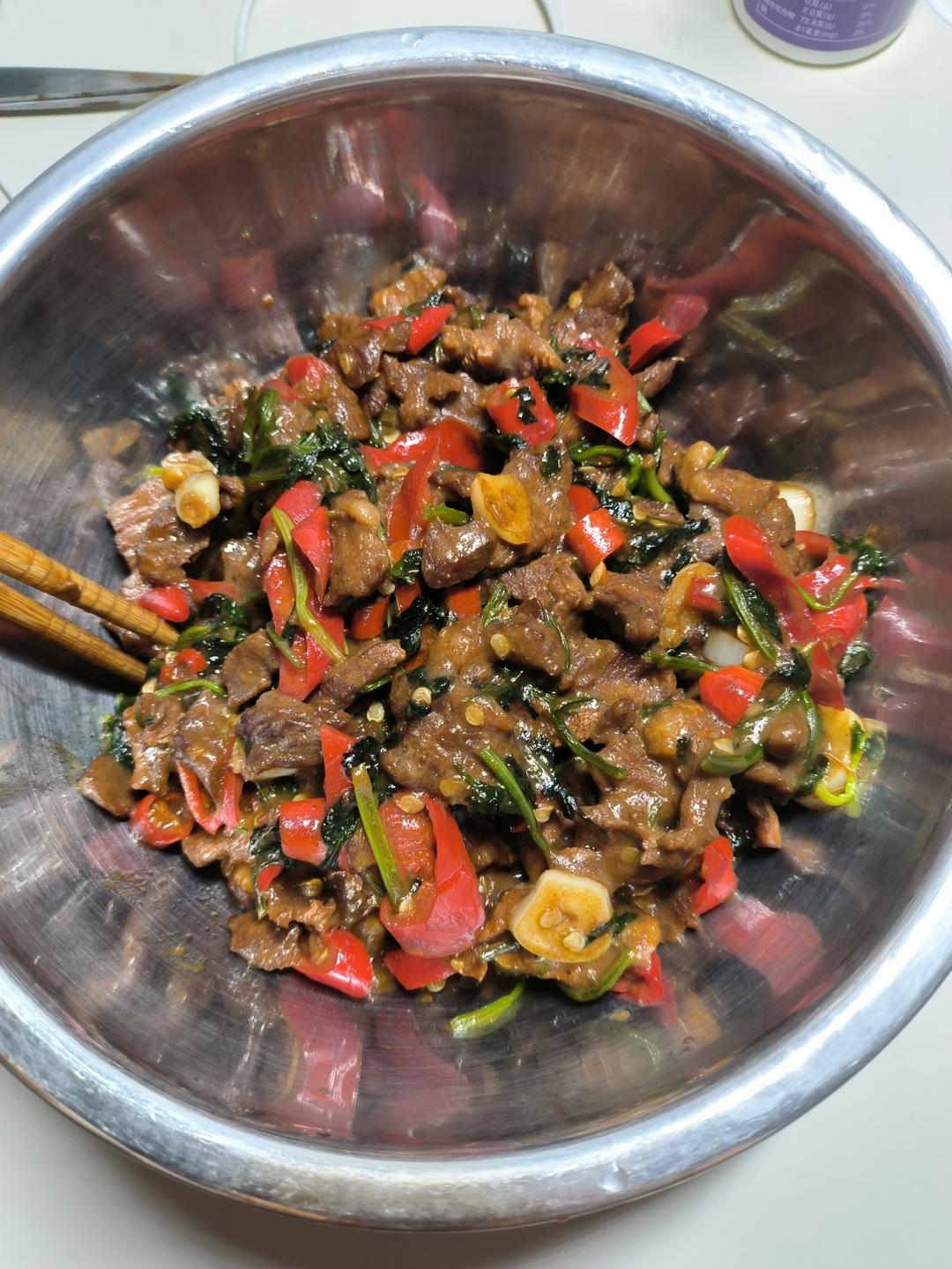 小炒牛肉（肉嫩味香）