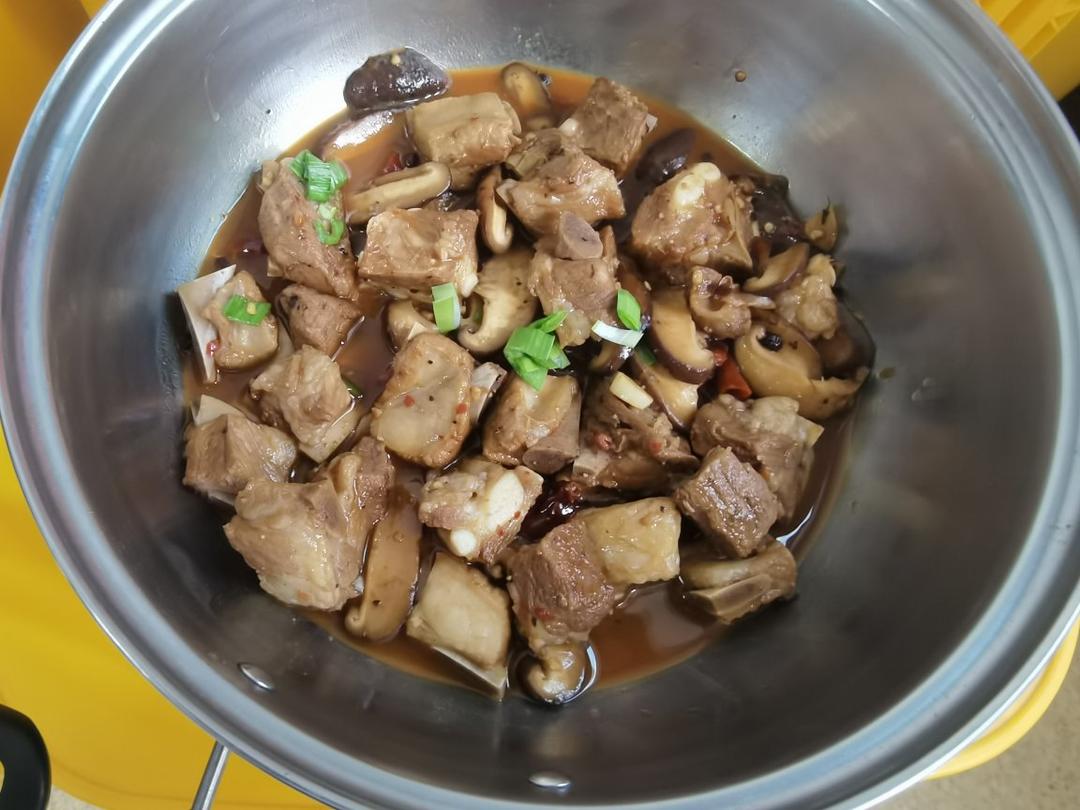 香菇烧排骨