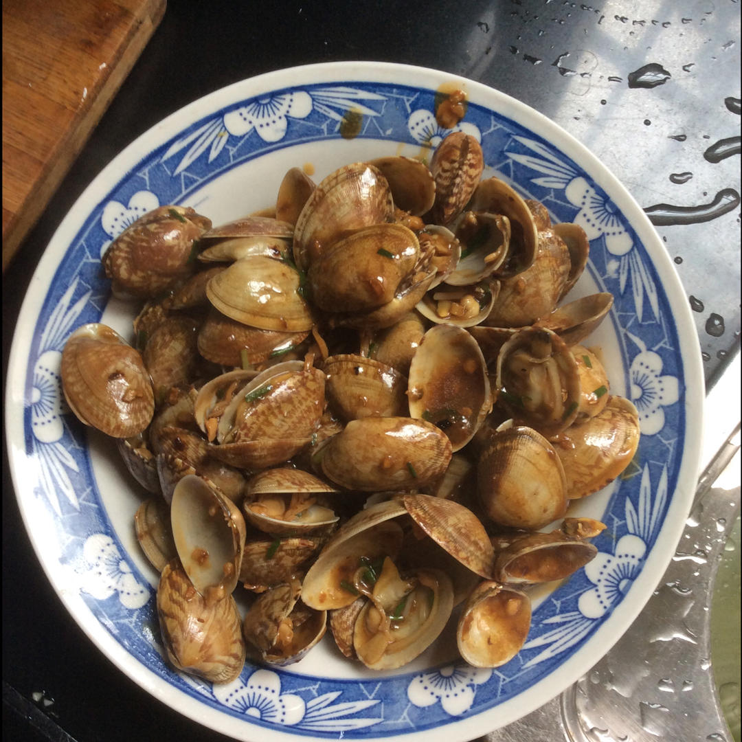 葱炒花蛤