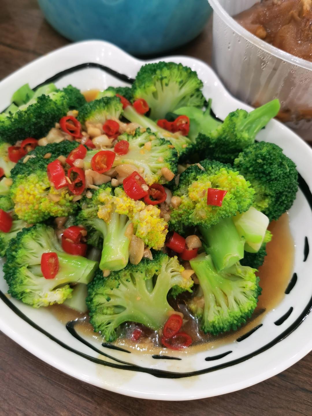 凉拌西兰花-辣的