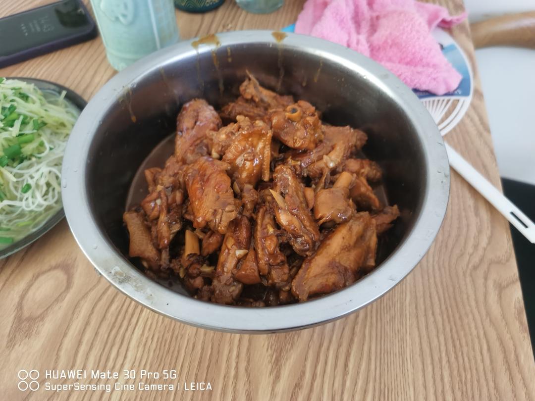 外婆教我的红烧鸡翅·连汤汁都狠好吃！！！