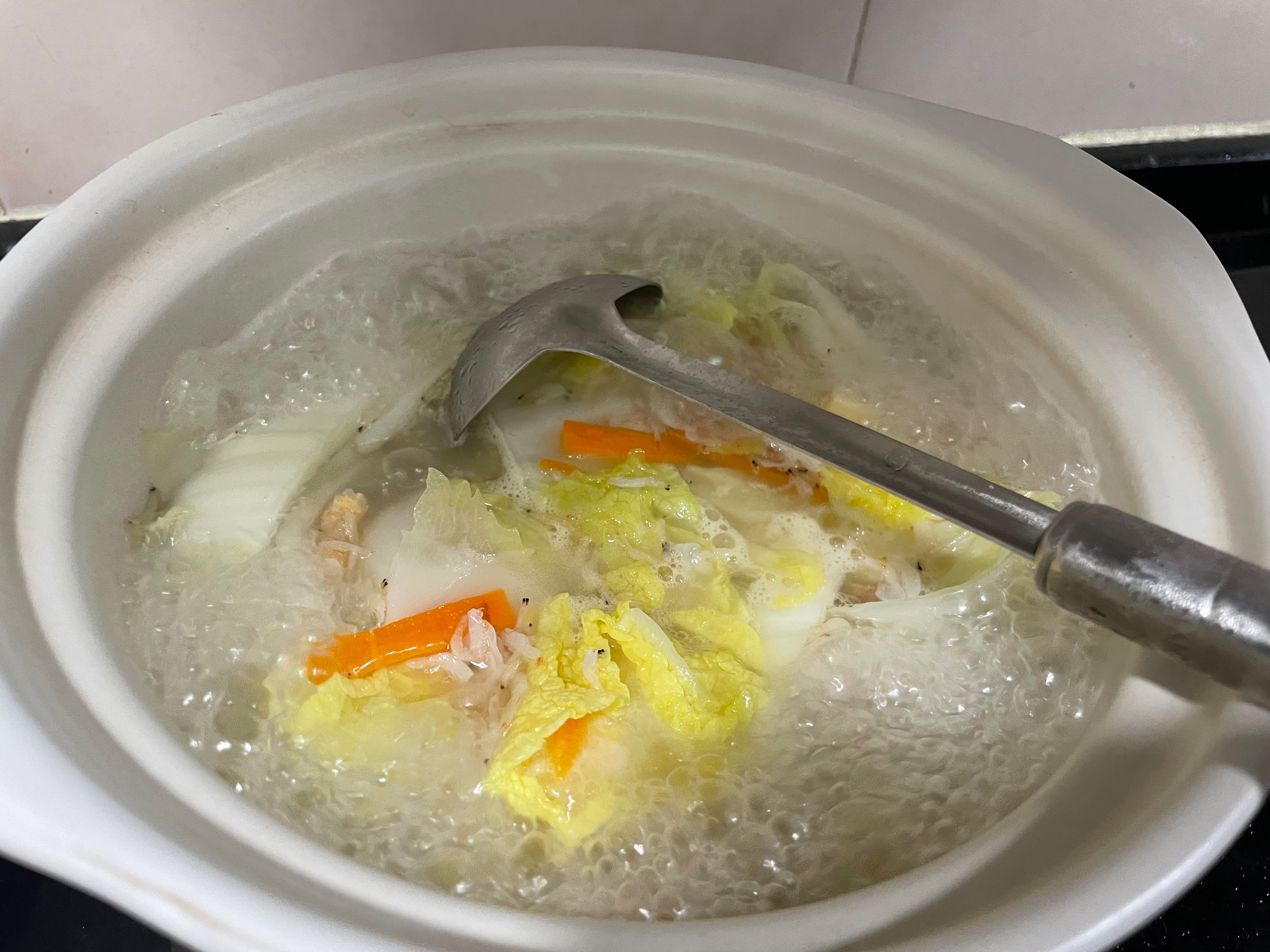 大白菜虾皮滚汤的做法