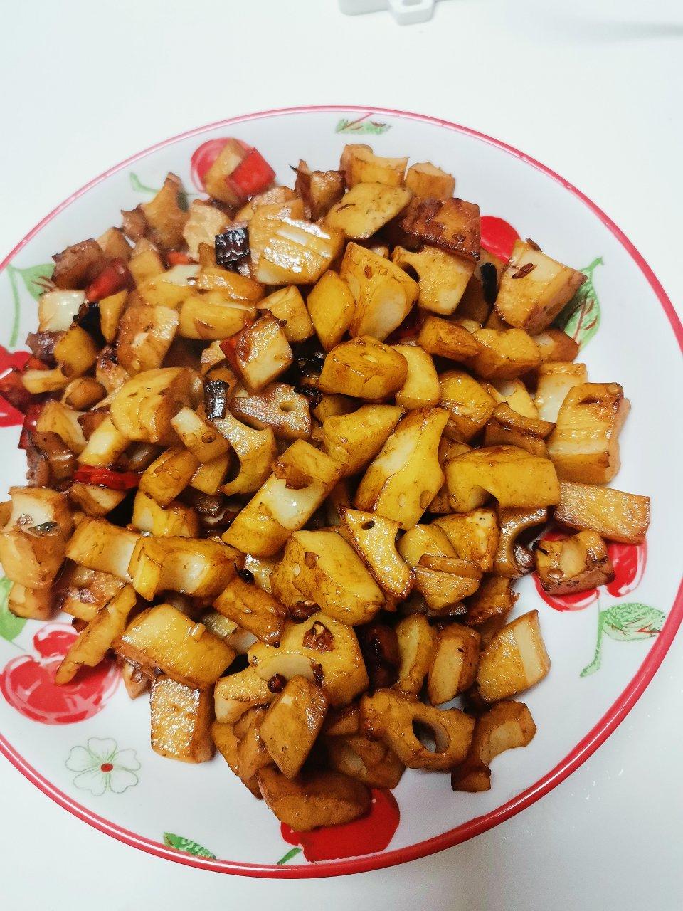 家常快手菜小炒藕丁真香