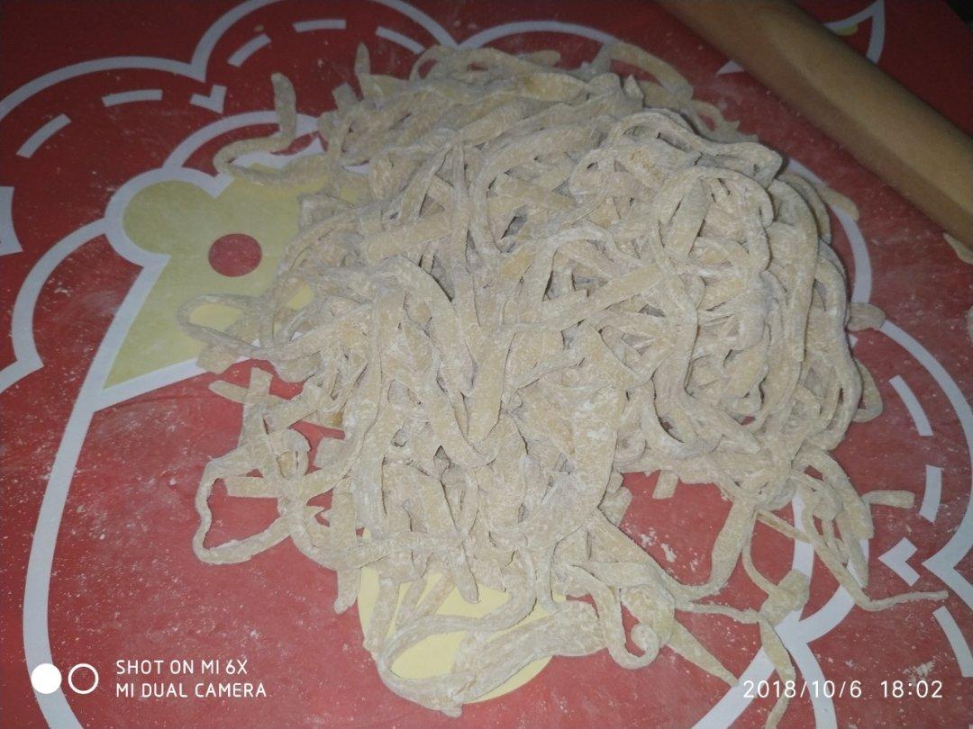 鸡蛋手擀面