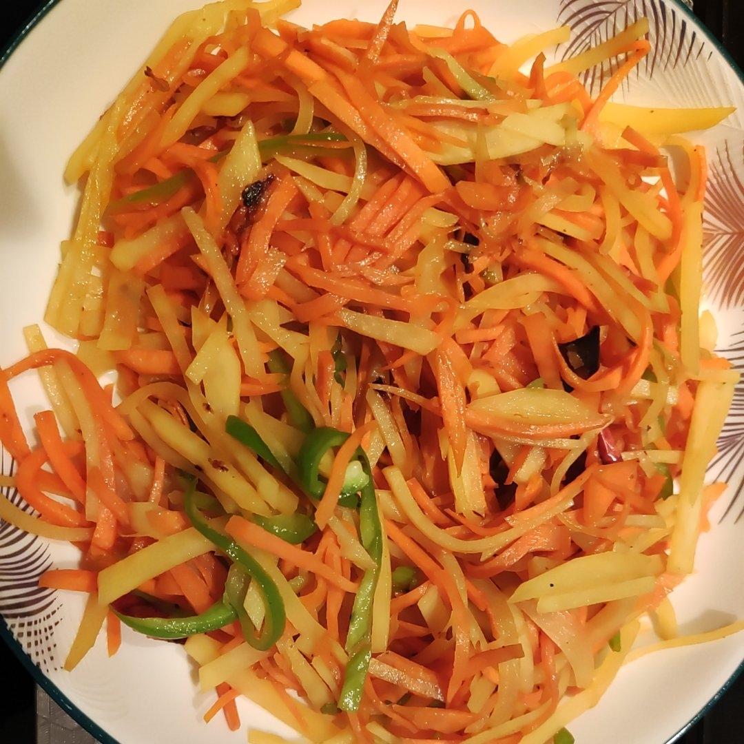 炒胡萝卜土豆丝