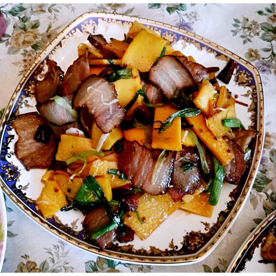 韭菜腊肉炒黄元米果