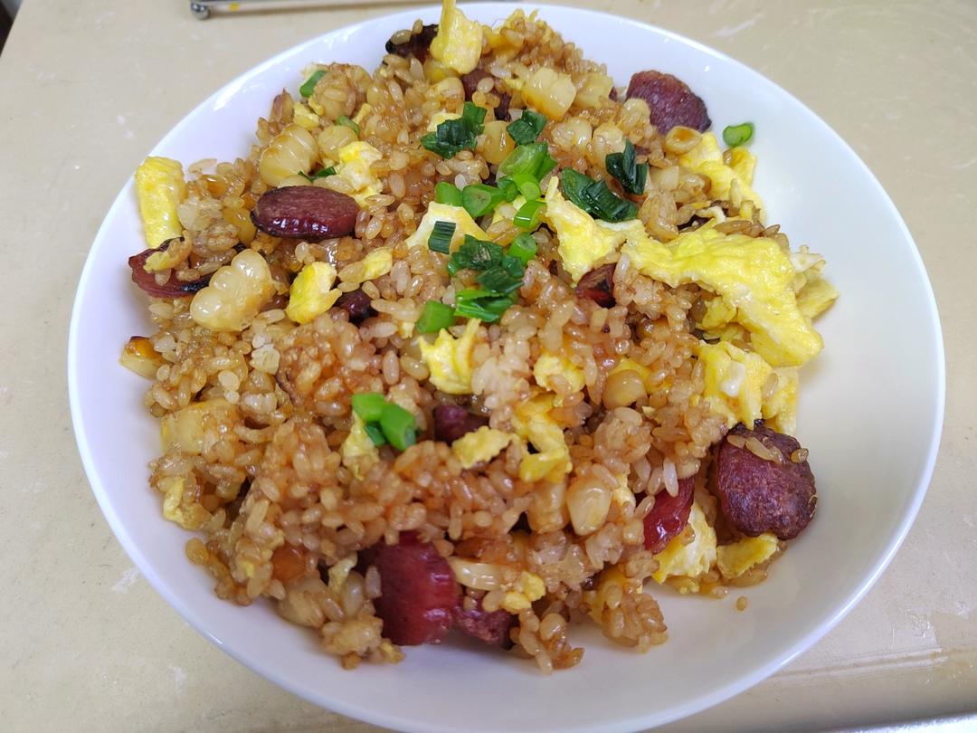 腊肠炒饭