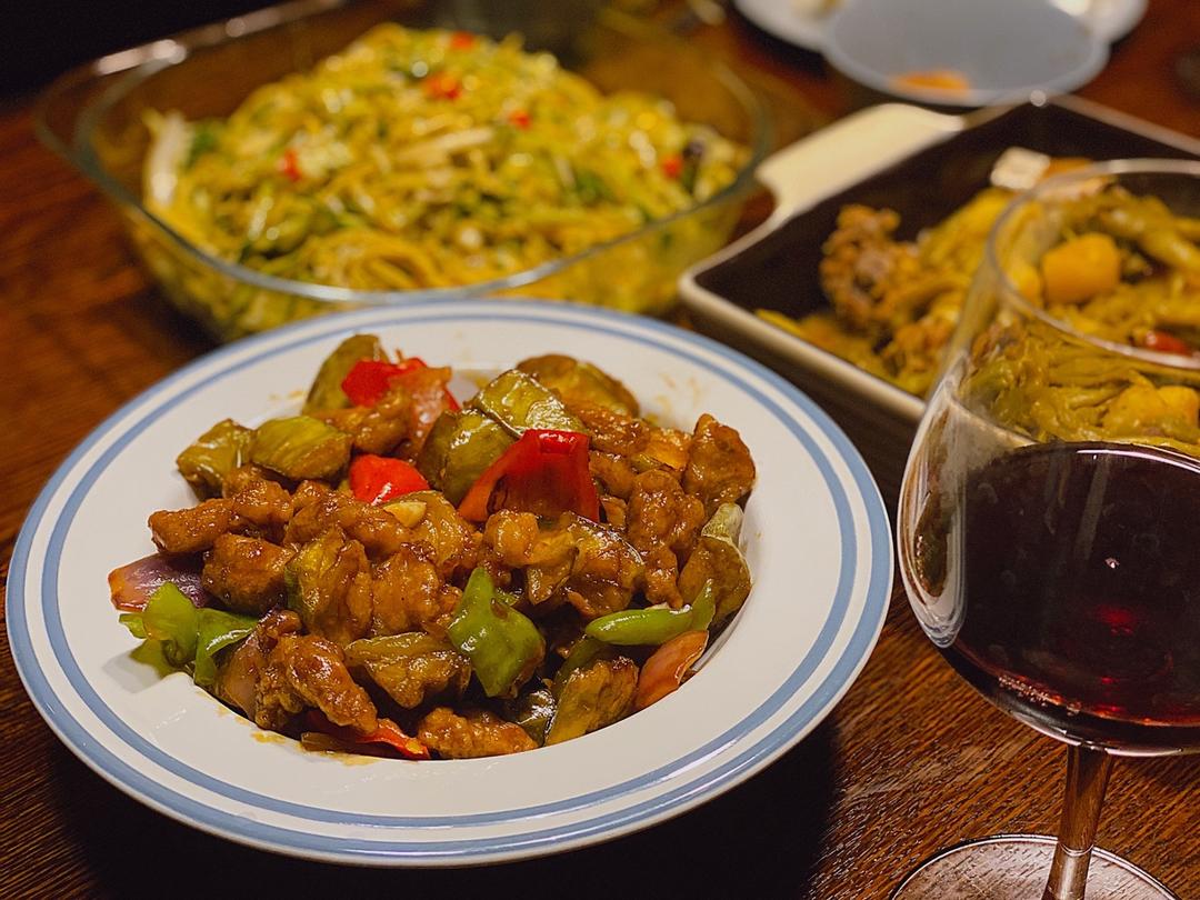 溜肉段烧茄子（东北硬菜呀哈哈）