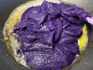 超百搭的紫薯馅做法来啦，淡淡的奶香，甜而不腻的做法 步骤5