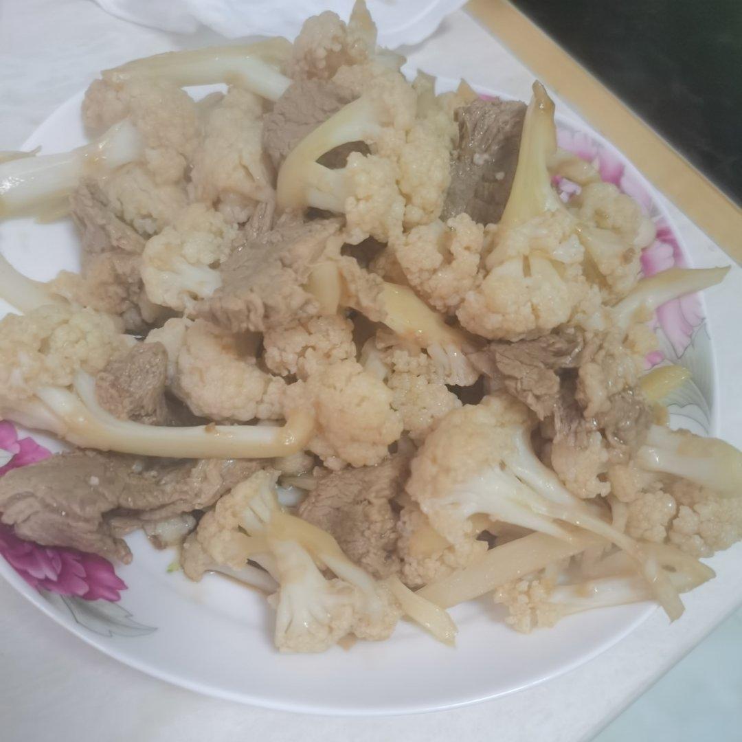 干煸菜花（花菜炒肉）