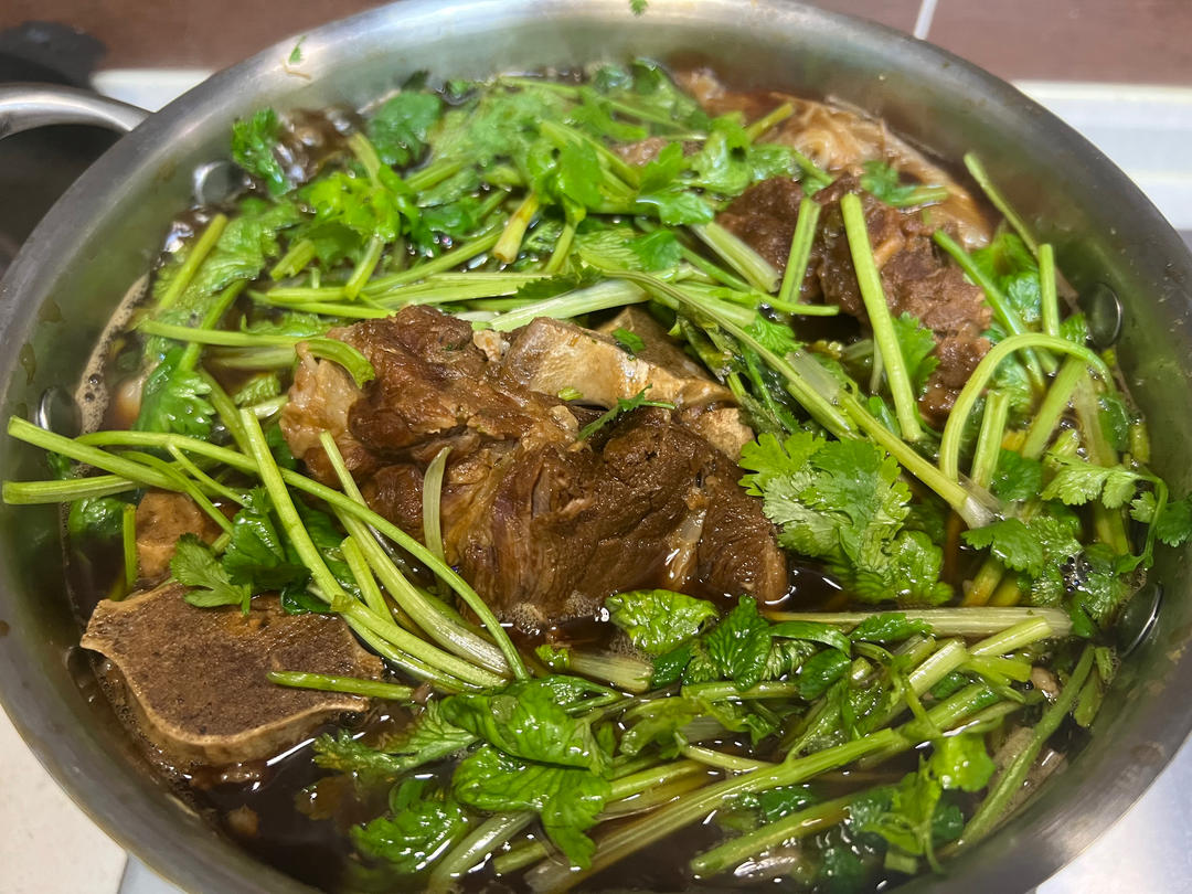 超级好吃的红烧牛脊骨（牛腩）