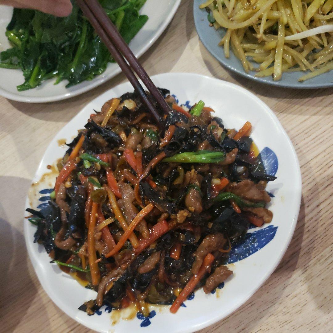 厨师长教你：“鱼香肉丝”的老式做法，味道很赞先收藏了