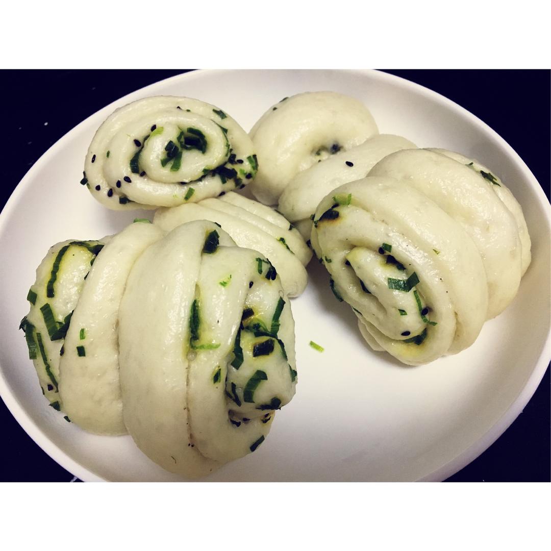 最好吃的火腿葱香花卷—附让葱不变黄的小窍门