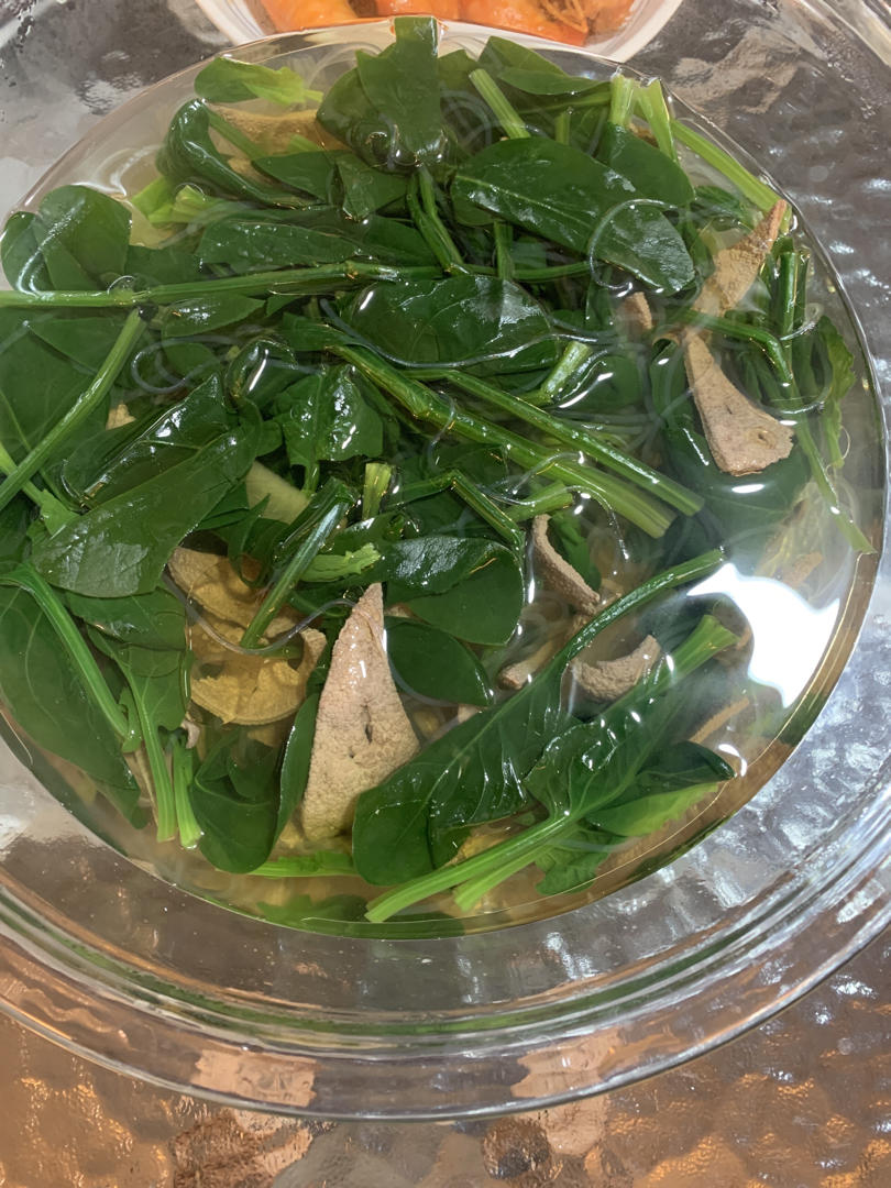 菠菜猪肝汤（猪肝嫩滑汤清澈）