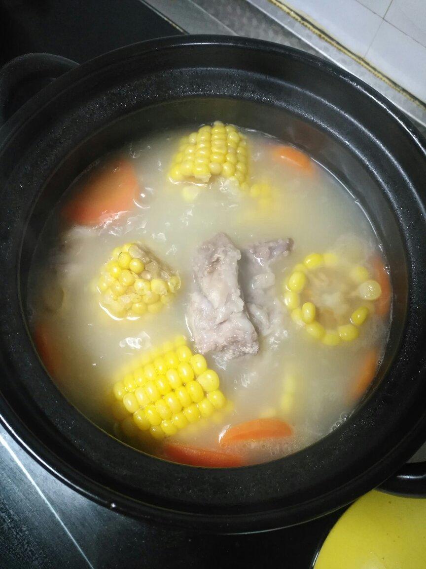 玉米排骨汤