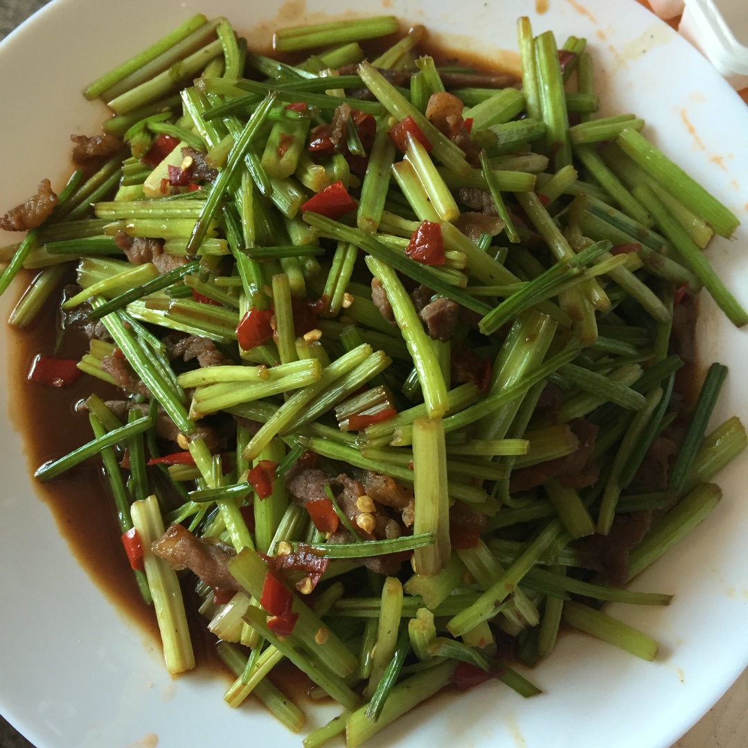 芹菜炒肉
