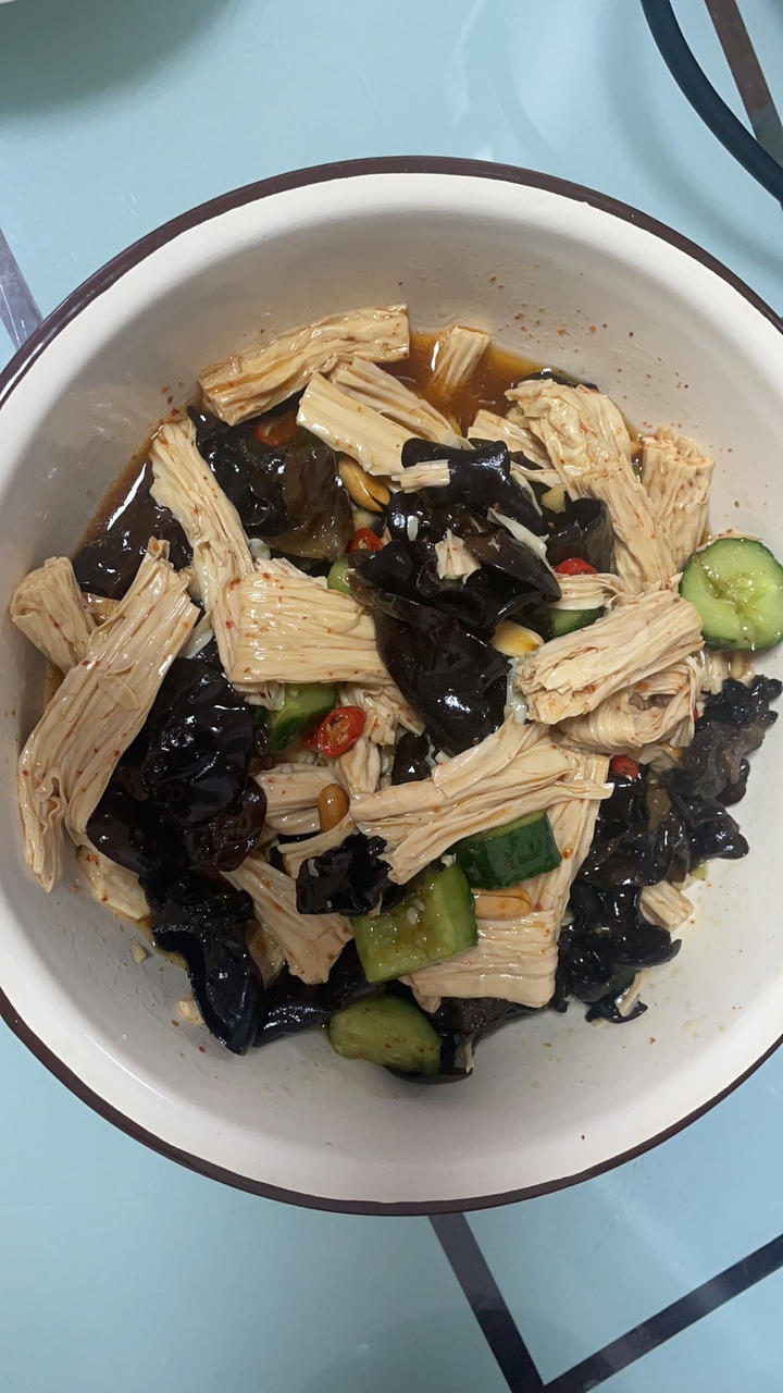 凉拌（腐竹木耳黄瓜）