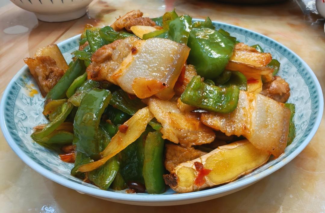 无敌下饭的四川小炒（家庭自制版）｜回锅肉