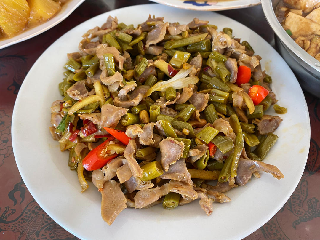 酸豆角炒鸡胗