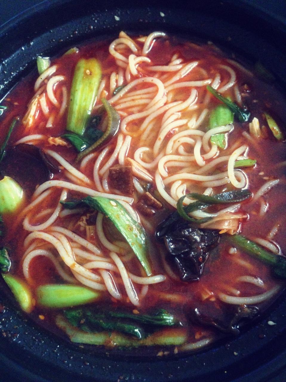 砂锅米线的做法