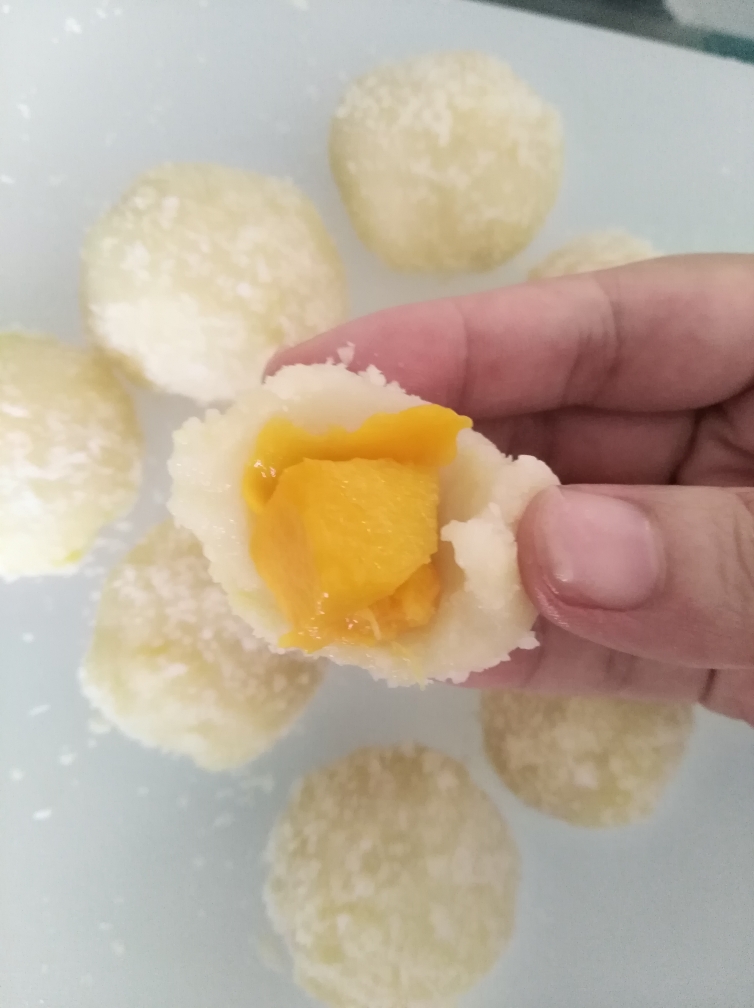 芒果糯米糍的做法