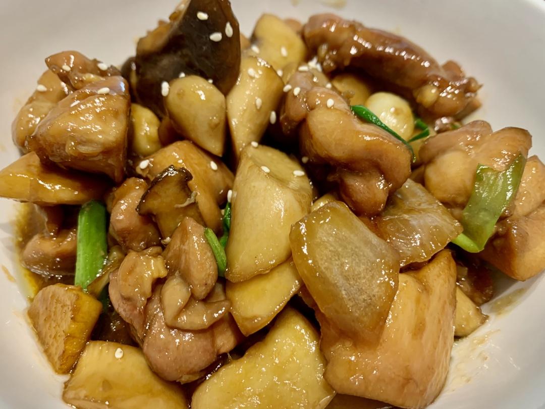 广式三杯鸡 肉香味浓 做法简单