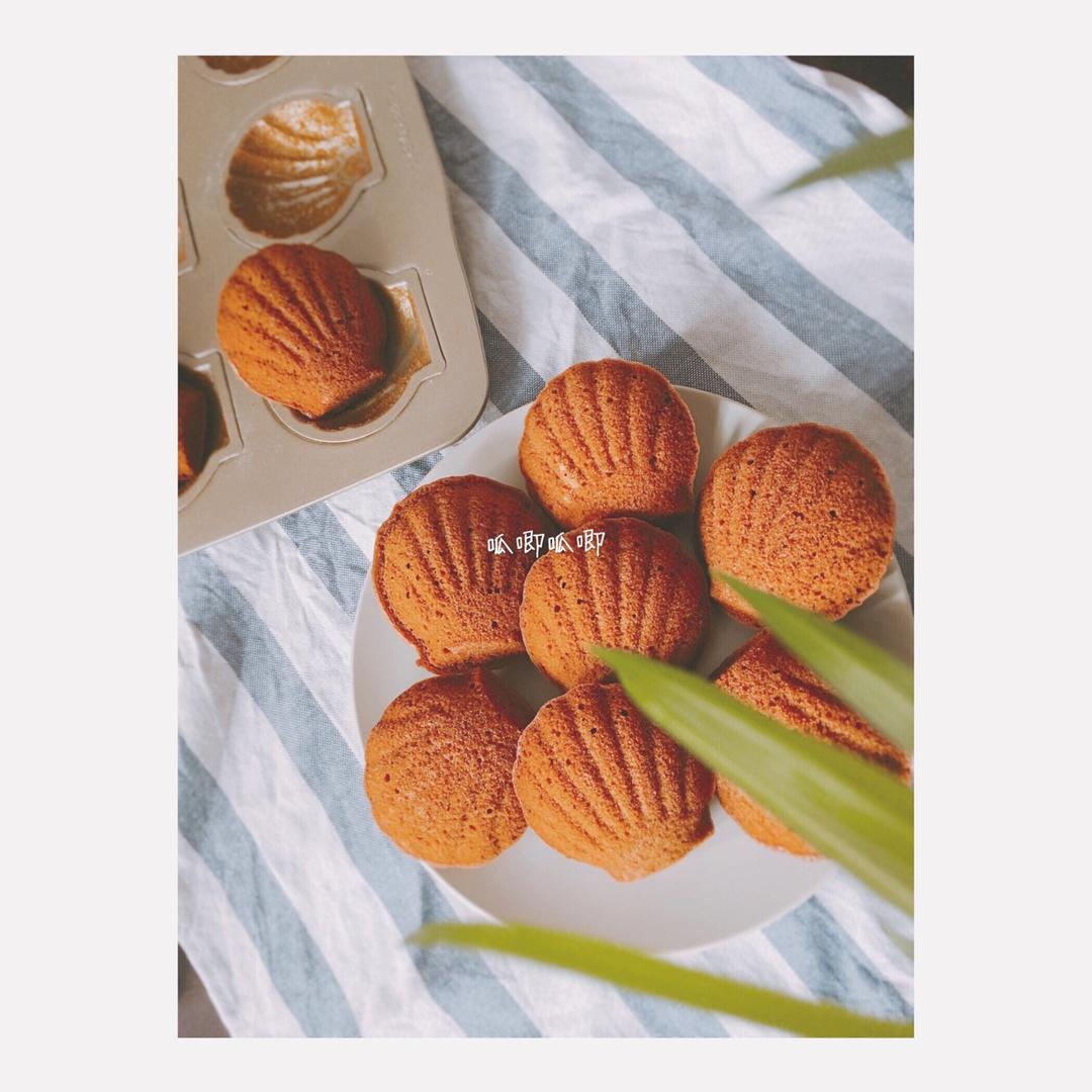 【视频食谱】太妃海盐玛德琳