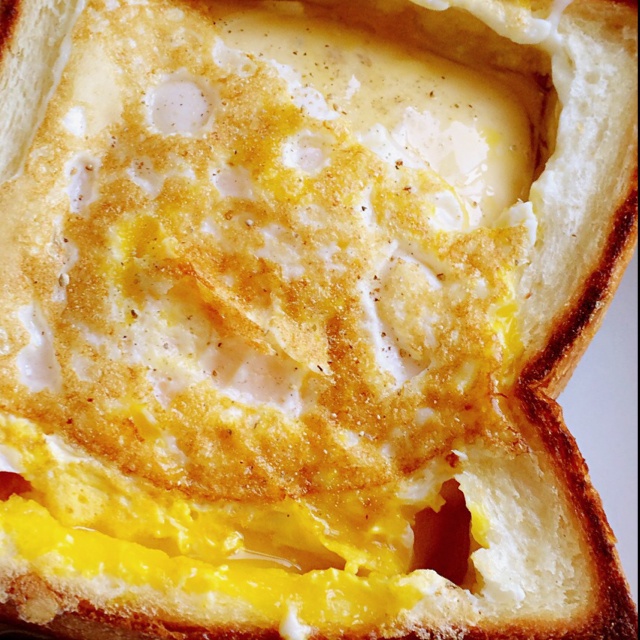 荷包蛋土司