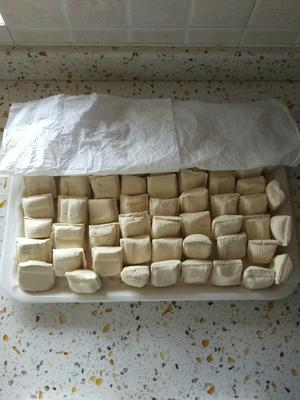 烤云南石屏小豆腐的做法 步骤1