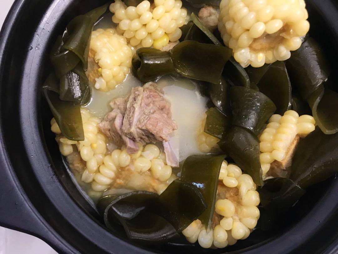 海带玉米排骨汤