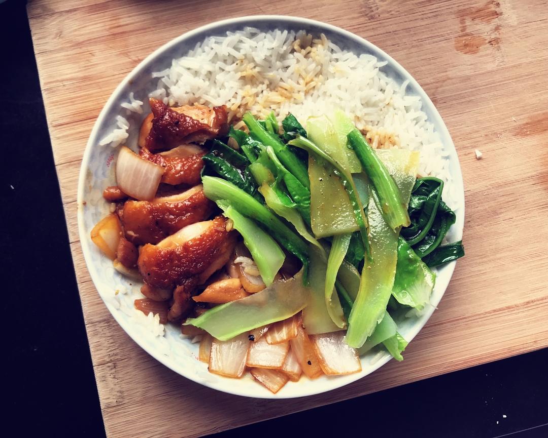 黑椒鸡腿饭