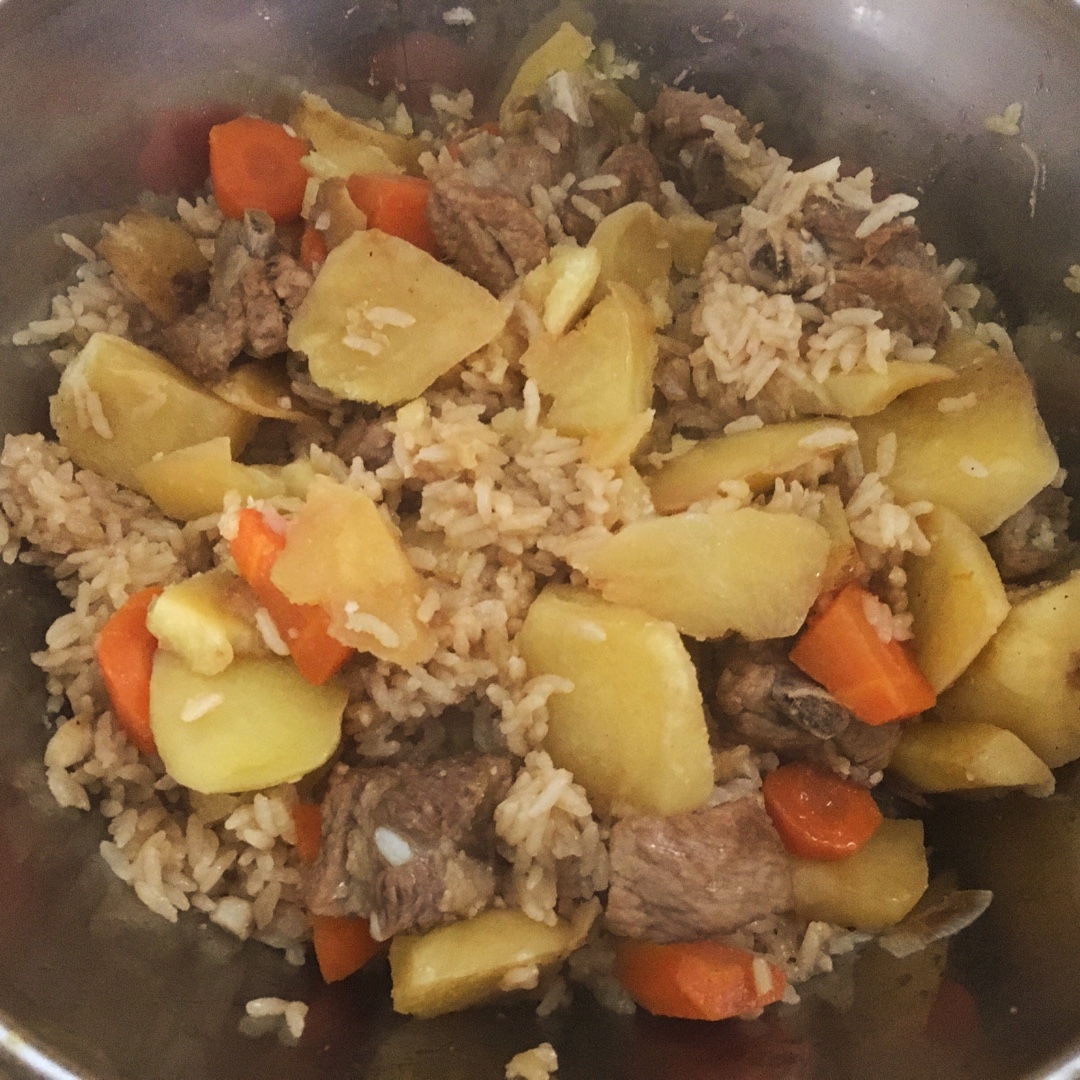 喷香排骨焖饭（爆好吃）
