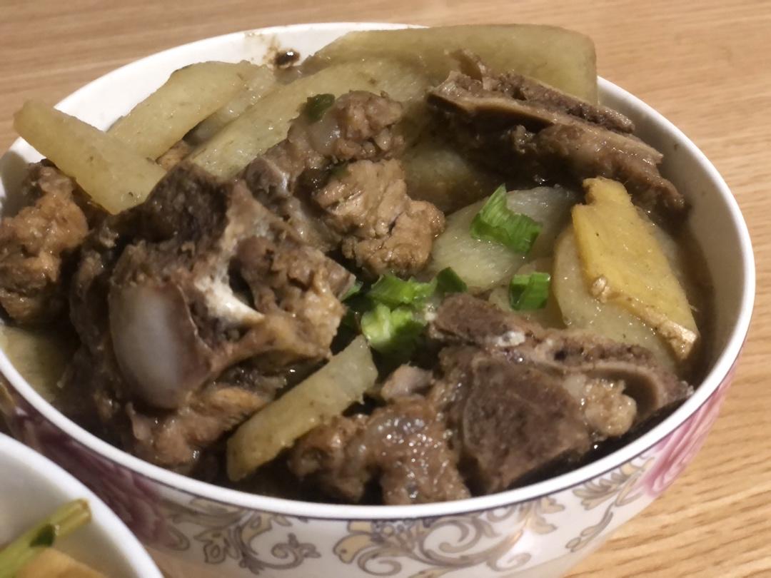 红烧排骨炖山药