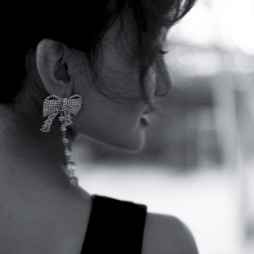 要把自己养胖的芳芳子