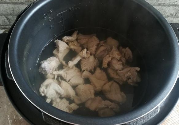 茶树菇白果老鸭汤的做法 步骤4