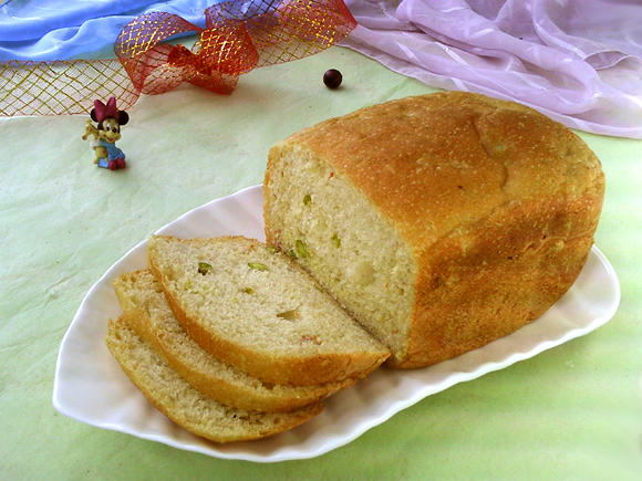 千岛酱蔬粒面包