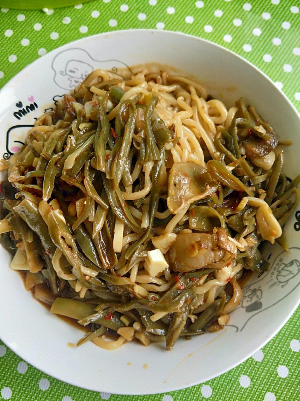 家常豆角焖面