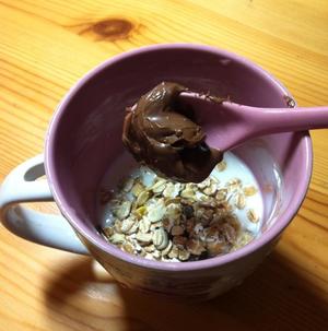 Nutella巧克力榛子酸奶的做法 步骤2