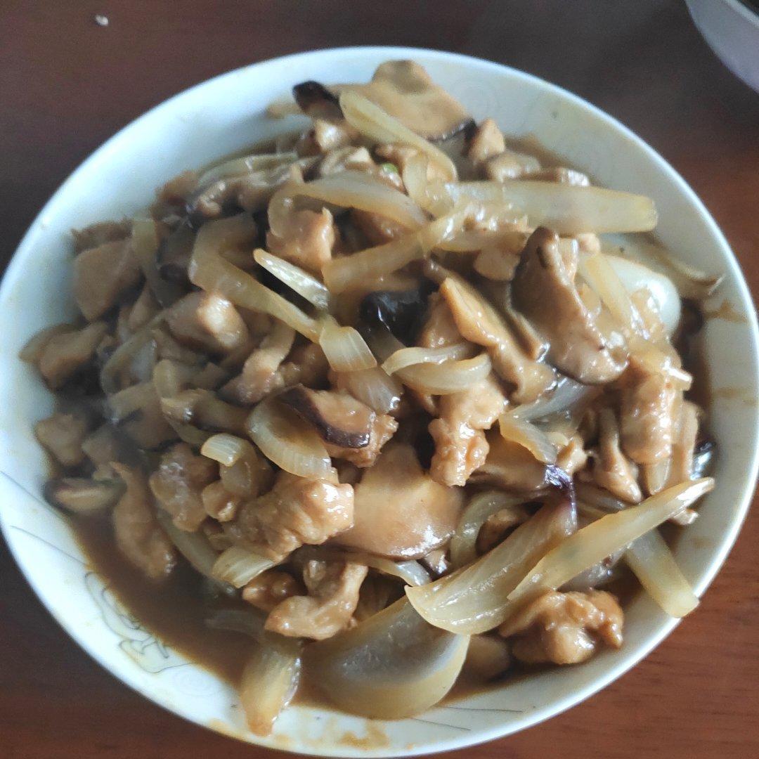 ❤️香菇滑鸡：鸡肉滑嫩，香菇入味‼️