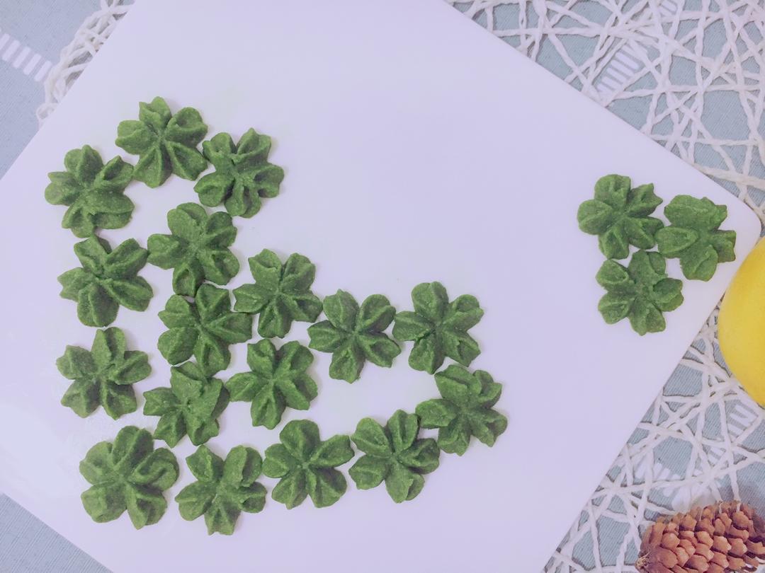 抹茶樱花曲奇——淡淡的抹茶清香