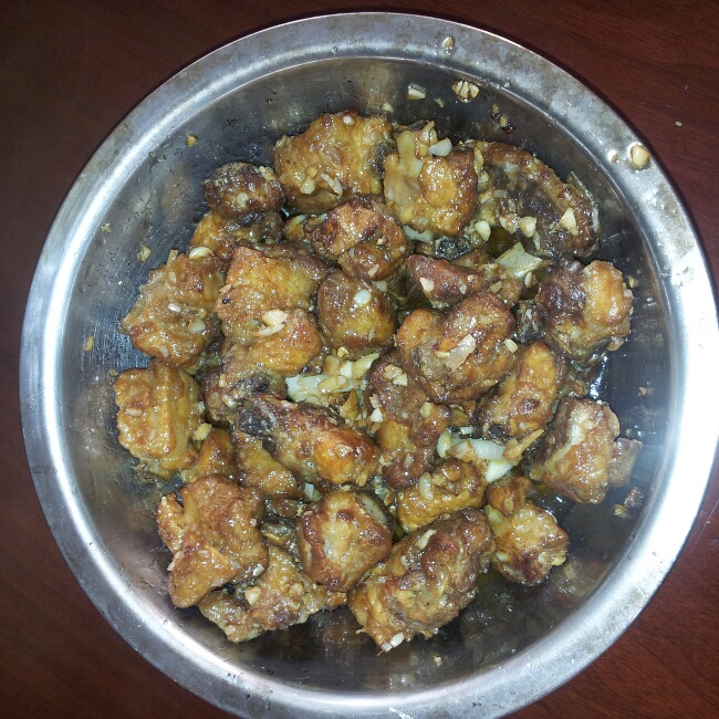 金牌蒜香排骨