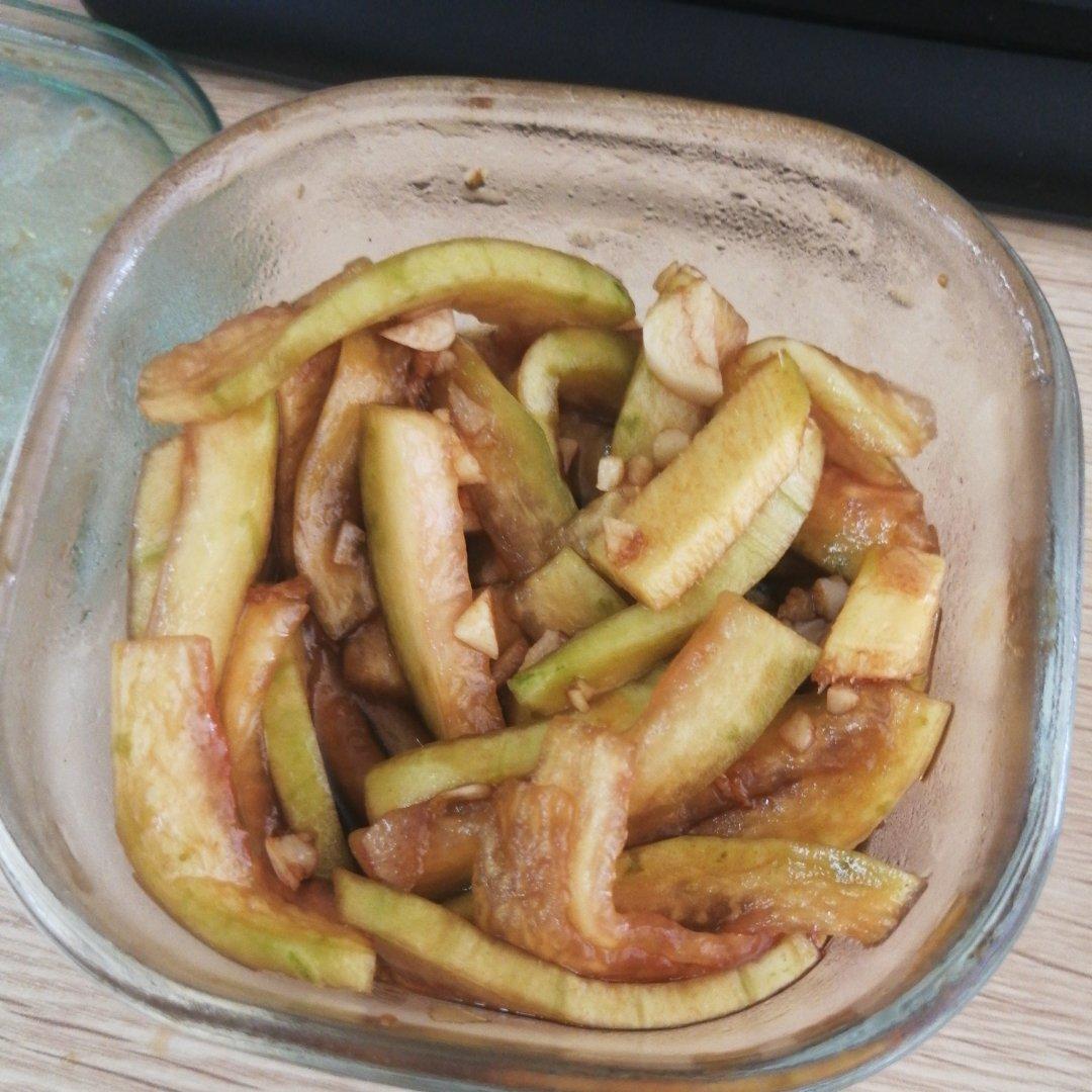 夏日不花钱的开胃菜—论西瓜皮的N种吃法