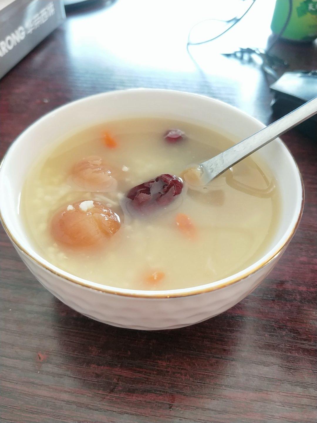 红枣桂圆小米粥