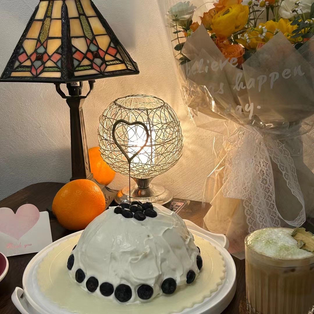 又是一道招牌，提拉米苏咖啡巴斯克蛋糕